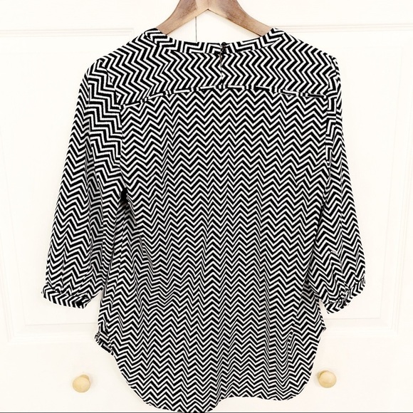 French Connection Black & White Chevron Blouse - Picture 6 of 8